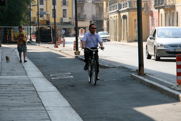Piste ciclabili: svolta nel caso. Convocata la Commissione