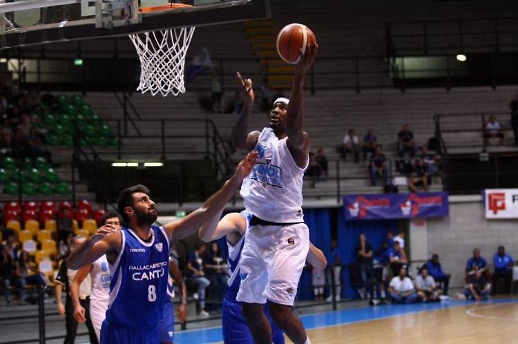 La Vanoli vince e piace, con Cantù è 97-62