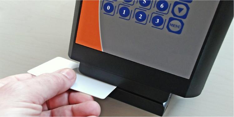 Furbetti del cartellino, uno schifo. Ai miei tempi non era possibile