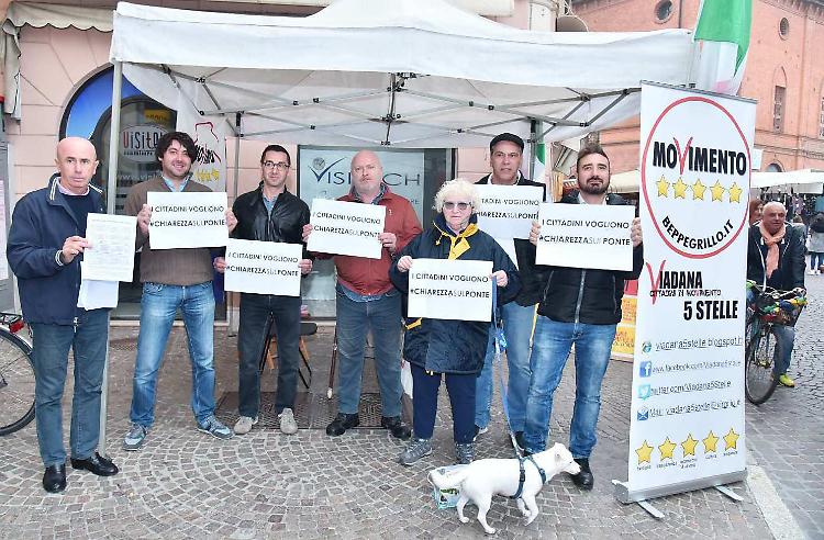 Ponte chiuso, i 5 Stelle chiedono un consiglio comunale aperto
