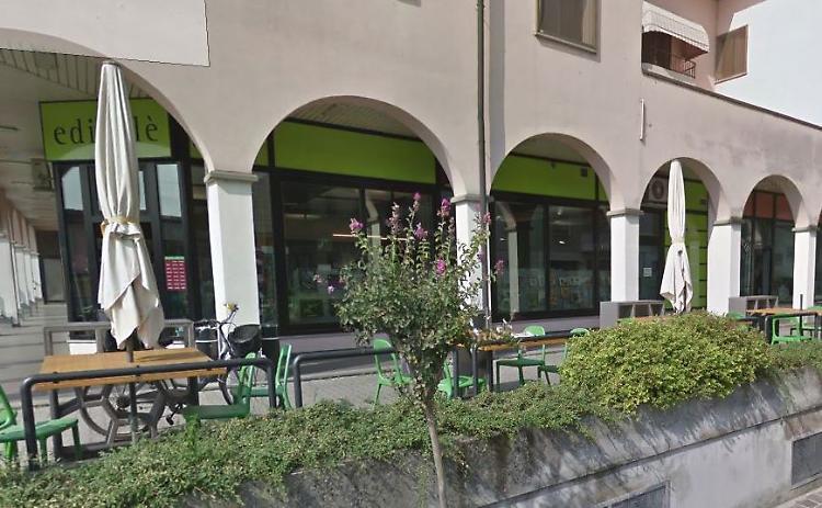 Razzia in tabaccheria, rubati soldi e sigarette