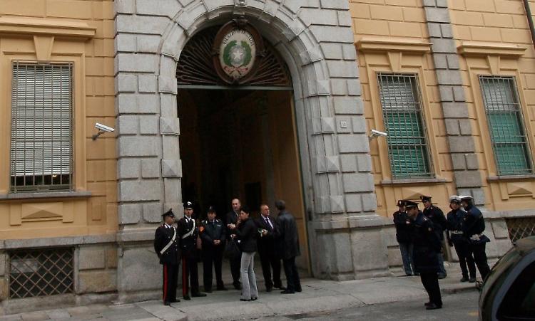 Divorziato e invalido, chiede gli alimenti alla figlia
