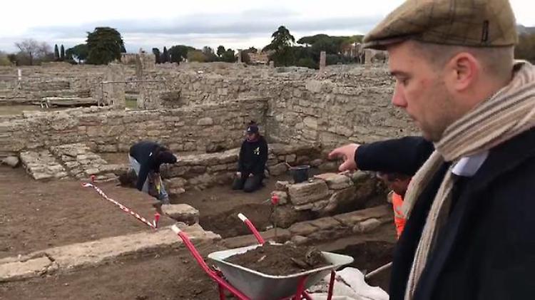 Paestum, riprendono gli scavi presso il tempio di Nettuno