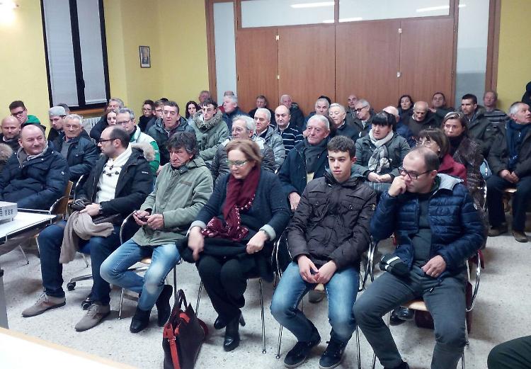 Fusione Castelleone e Fiesco, folla all'assemblea