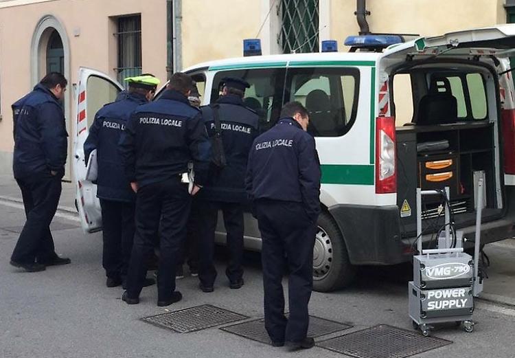 Carni e alimenti scaduti, due sanzioni da tremila euro