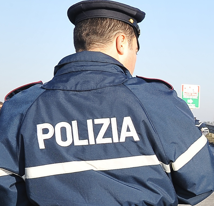 Di scorta al Giro d'Italia, positivi quattro poliziotti