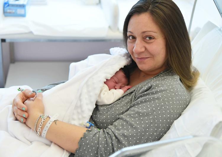 Si chiama Aurora la prima nata in provincia