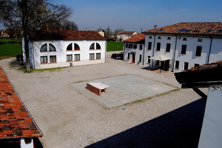 Ribelle e violento, arrestato giovane in comunità