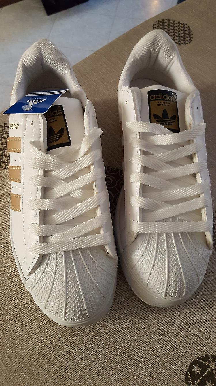 Compra online scarpe griffate, arriva un paio taroccato
