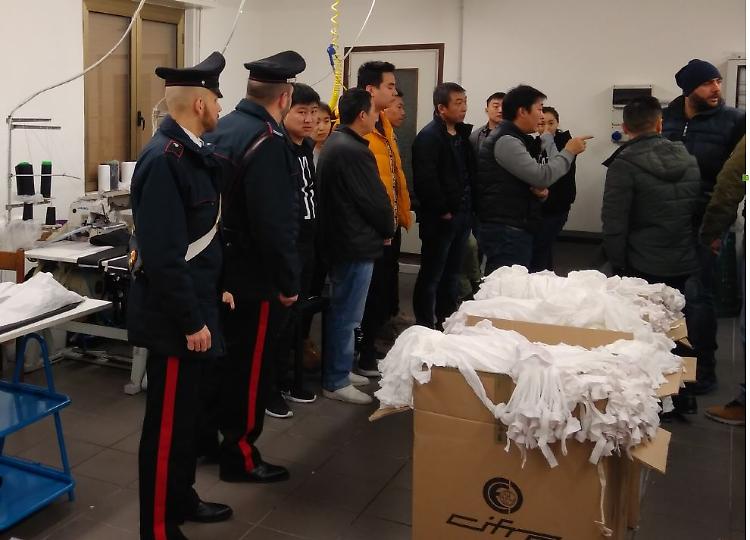 Blitz, arrestato titolare di un'azienda cinese