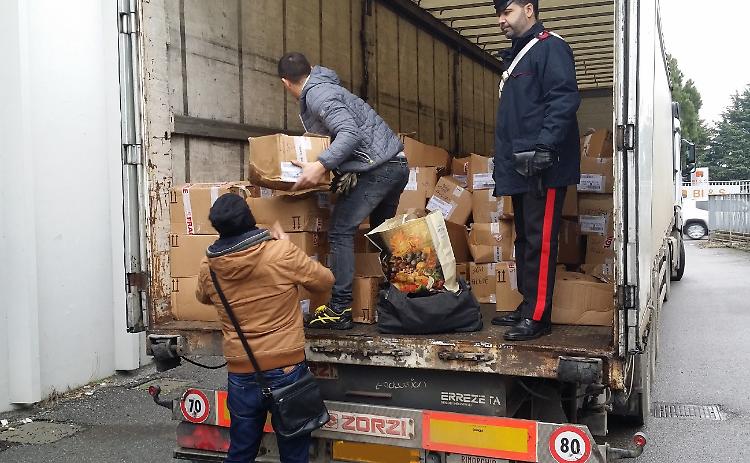 Camion rubato ritrovato dai Cc , recuperati mobili per 75 mila euro