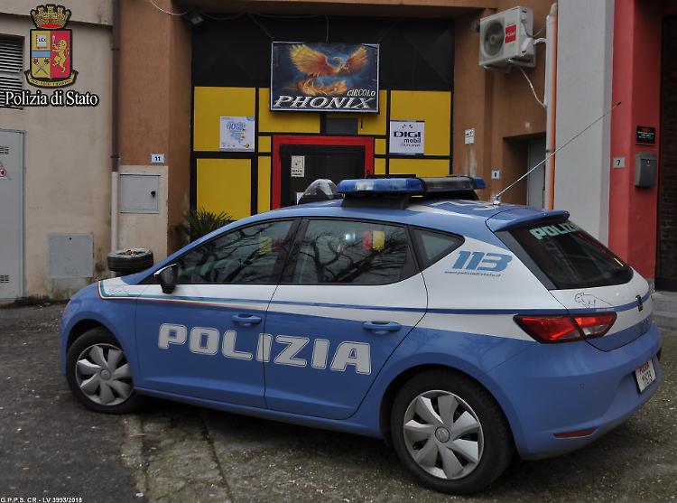 Risse e pregiudicati, chiuso il circolo Phonix