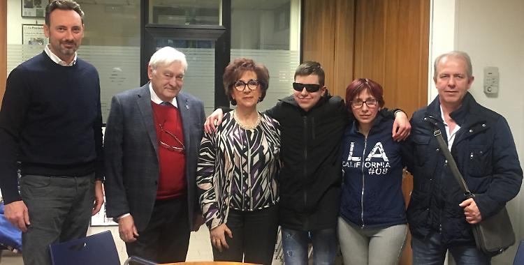 La storiaL’amoreche squarcia il buioLa ‘vista’ di RiccardoLo studente 18enne è cieco ma ‘vede’ grazie a una telecamera specialeRicostruisce ambiente, persone e fa leggere: è un dono della ‘G. Conti’