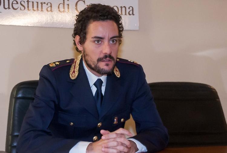 Ruba motorino delle Poste e bottiglie di liquore al Bennet, arrestato 