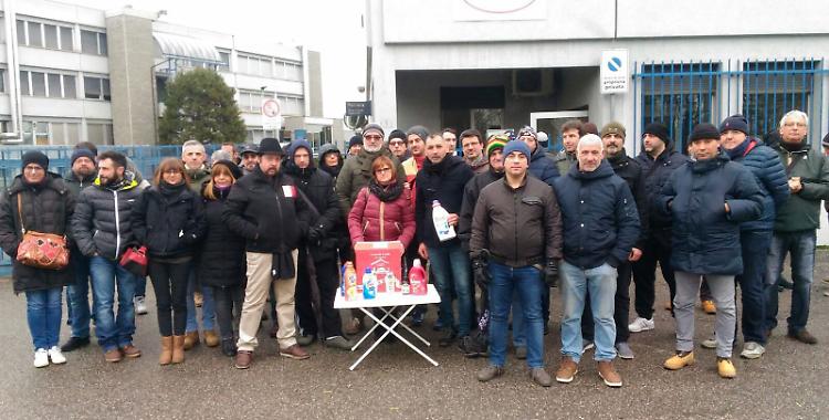 Henkel, sulle barricate. «Pronti allo sciopero selvaggio»