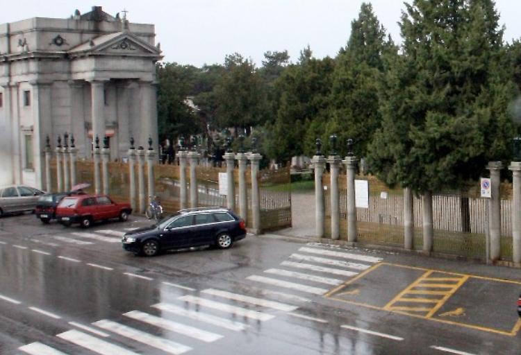 Dal 1° giugno nuovi orari di ingresso al Civico Cimitero