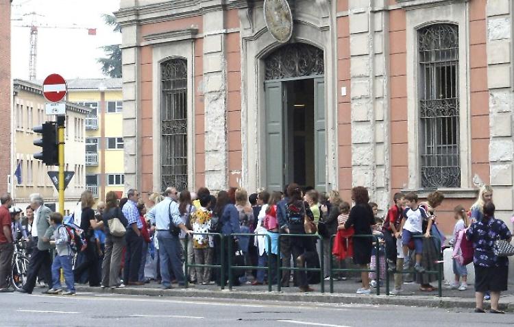 Più sicurezza all'uscita della scuola Trento Trieste