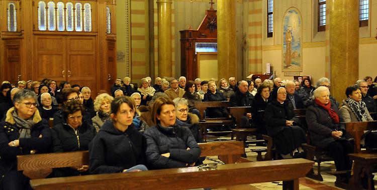 Sabbioni, giovani della diocesi in preghiera per 24 ore