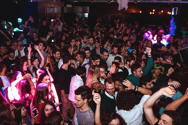 Centrale del Latte, sabato 17 marzo '90 Special' e il divertimento continua in centro