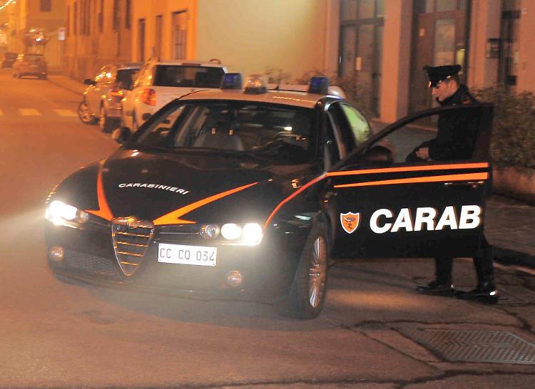 Viadanese ubriaco fugge in auto, denunciato