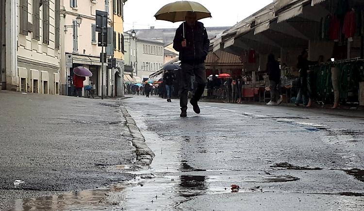 Mercato, la rabbia degli ambulanti: 'Ci sentiamo abbandonati'