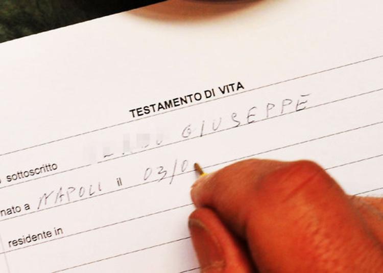 «testamento biologico, istituire il registro»