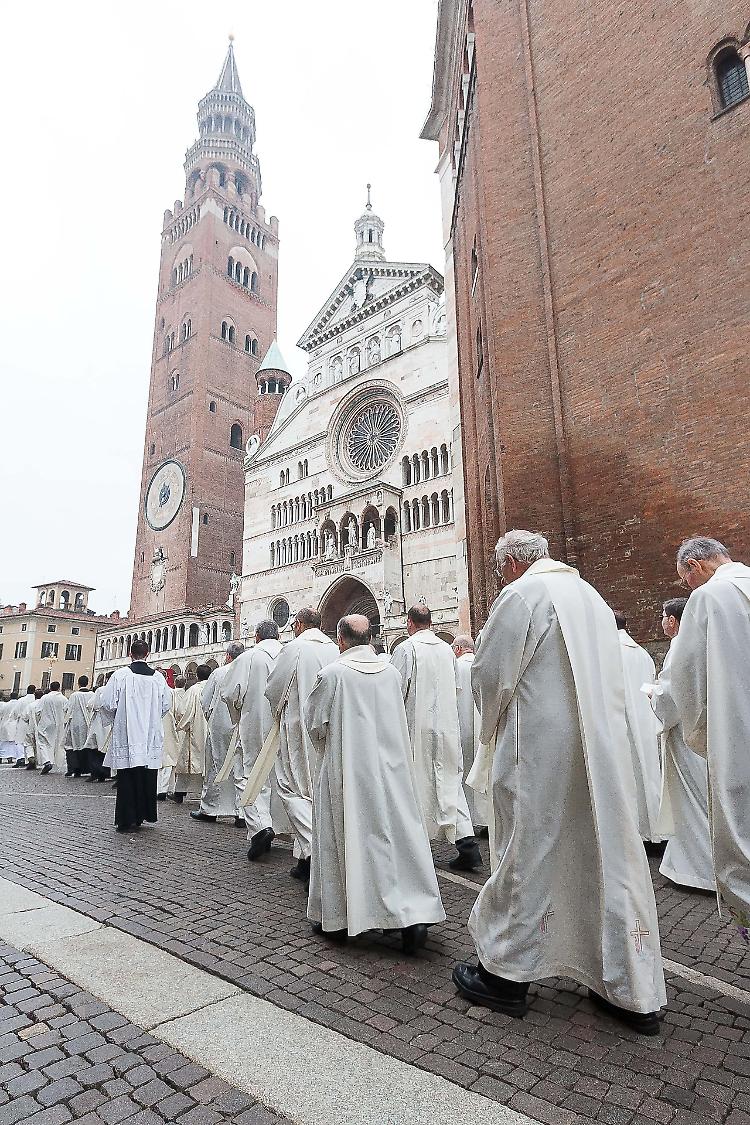 Giovedì santo, il vescovo:  ‘Adorare, educare evangelizzare’