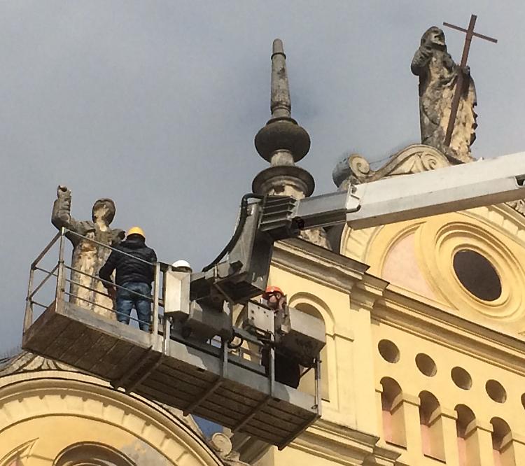 La parrocchiale è ‘malata’, i test lo confermano