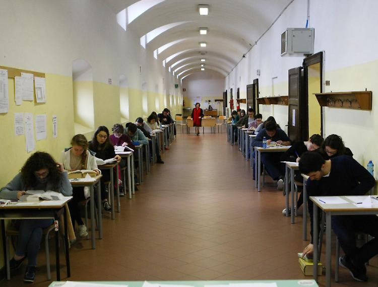 Certamen, la gara di latino nel segno di Virgilio