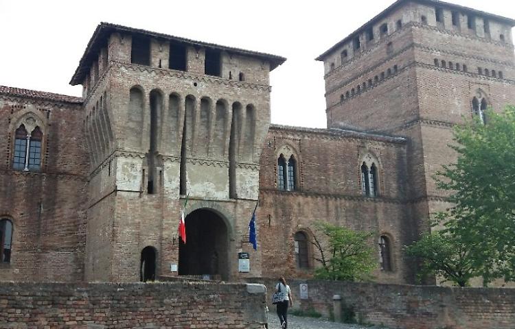 Castello 'aperto' ai disabili. La passerella resta in alto mare