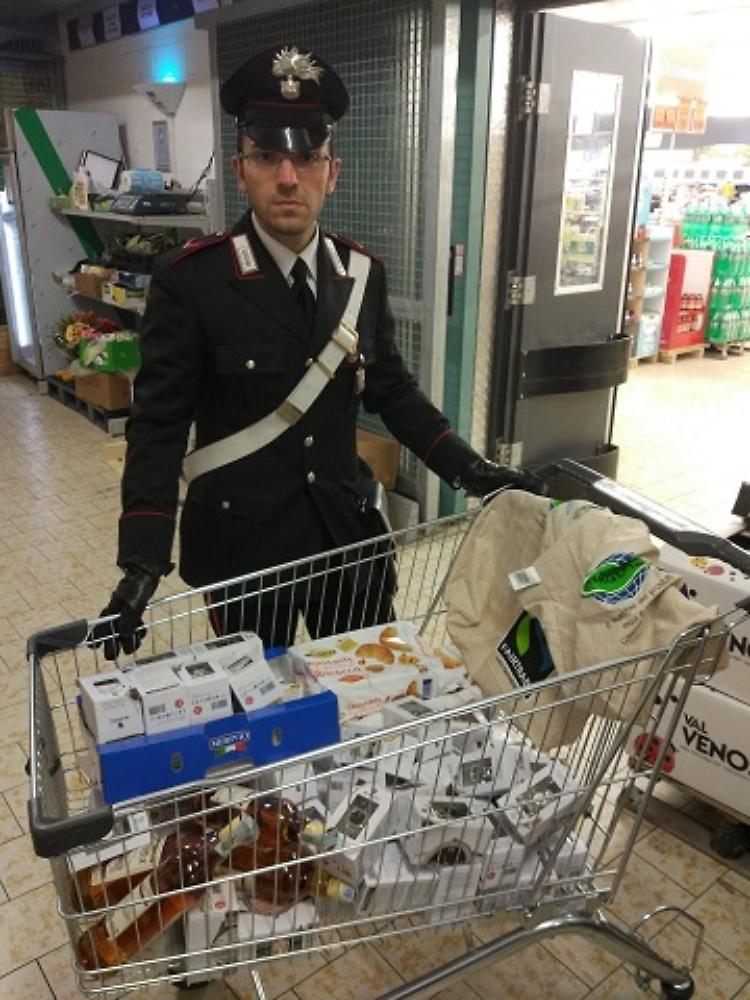 Razzia alla Lidl, due indiani arrestati dai carabinieri