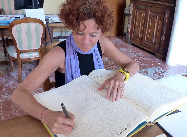 Due papà per i gemelli, esposto pronto: consegna al prefetto