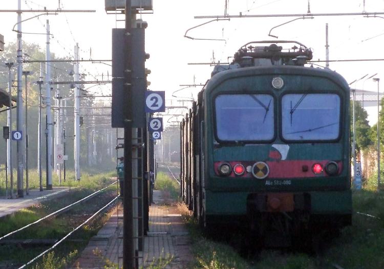 Furto lungo la ferrovia. Via un chilomentro e mezzo di cavi