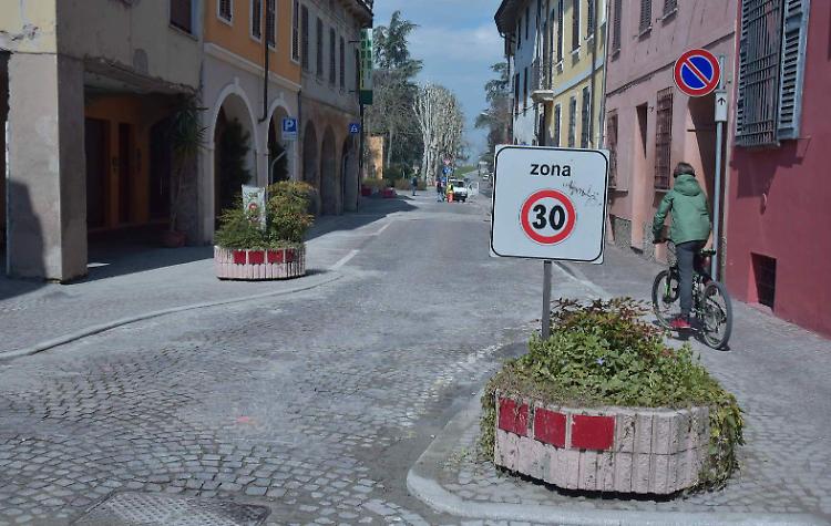 Via Baldesio, è subito polemica: 'Questionario senza privacy'