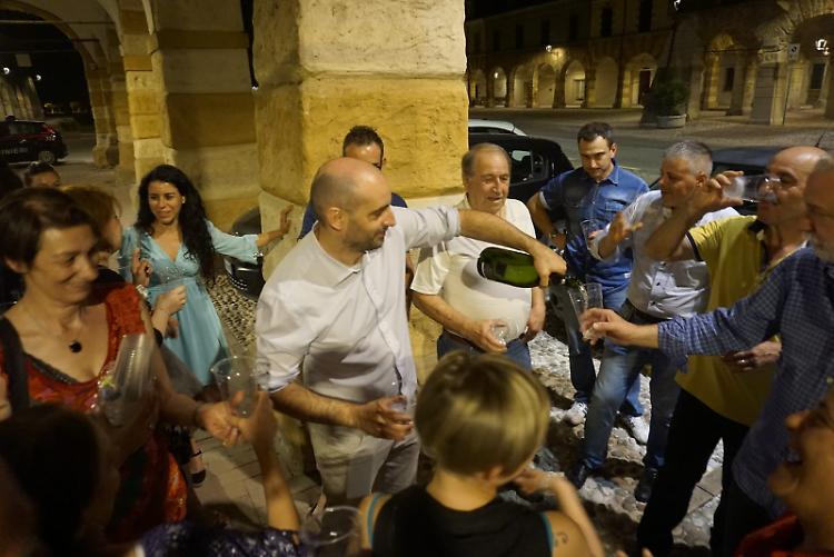 Renoldi confermato sindaco con il 68% dei voti