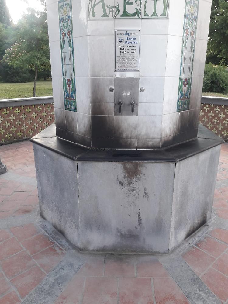 Atti vandalici alla Fonte Persico