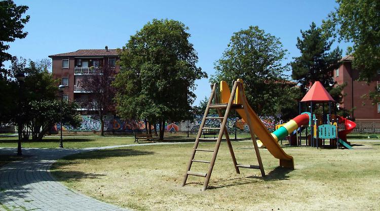 Niente sigarette nei parchi, divieto anche davanti alle scuole