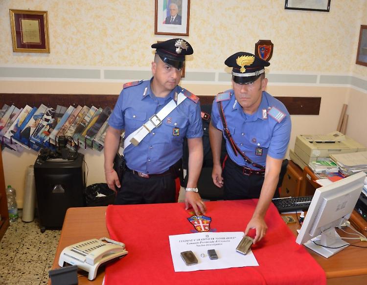 Un etto di hashish negli slip, arrestato macellaio cremonese