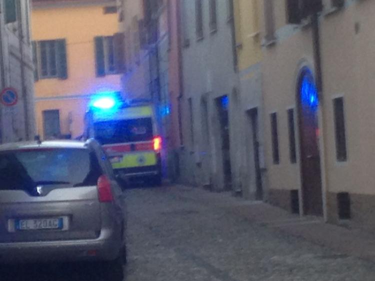 Violenta lite tra vicini di casa