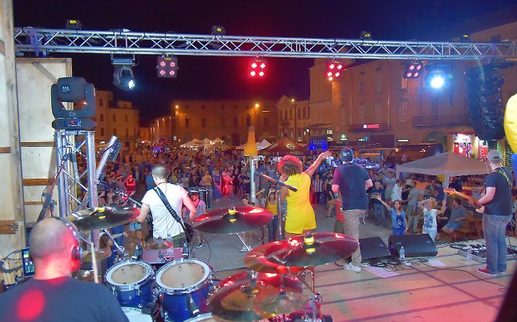 Piazza Spagna, successo per gli Spingi Gonzales