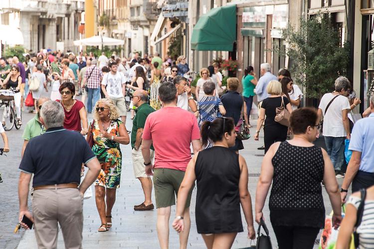 Sono partiti i saldi, subito occasioni e buona affluenza