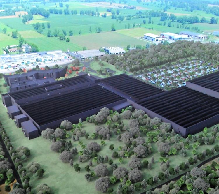 Il tecnico del Comune è anche il suo progettista