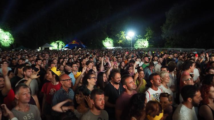A Cremona festa a cielo aperto tutta da ballare