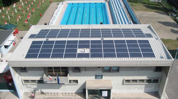 Piscina, via i gestori: 'Inadempienti agli obblighi'