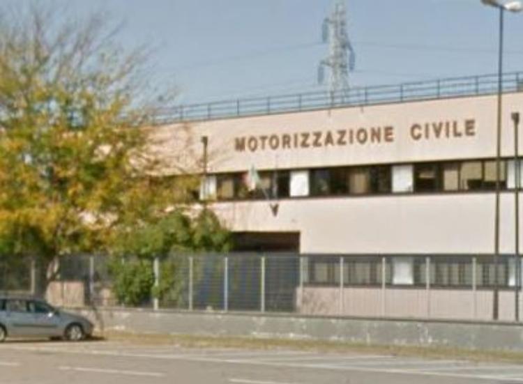 Esame della patente con l'aiutino, condannato
