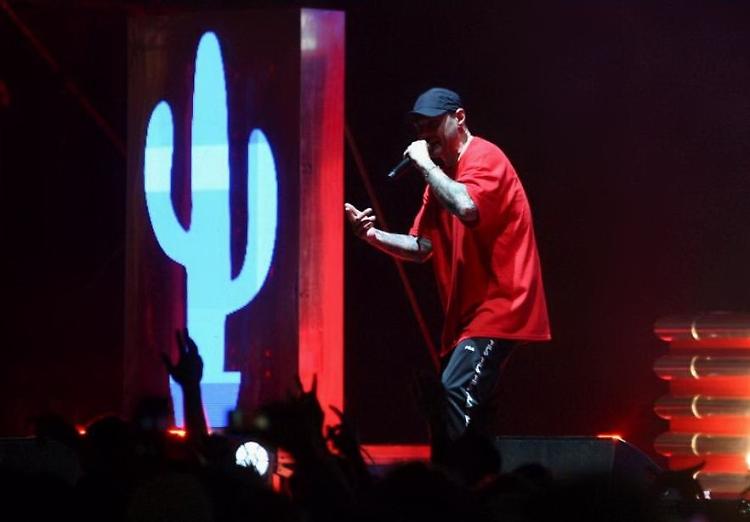 Con Fabri Fibra il rap fa il suo esordio in piazza del Comune