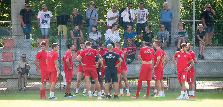 Alla Cremonese Radunovic e Del Fabro 