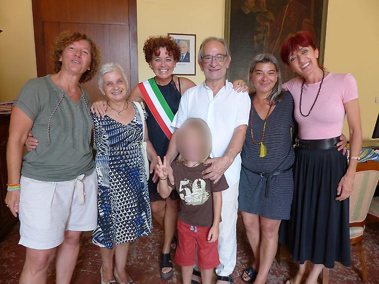 Coppia di mamme, il Comune dice 'sì'