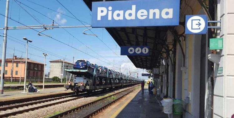 La 'Fornace' protesta: "Disturbati dai treni merci"