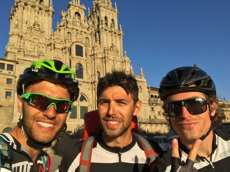 In bicicletta sui sentieri di Santiago